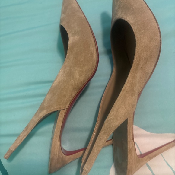Beige slingback, Christian Louboutin shoes - Picture 4 of 7